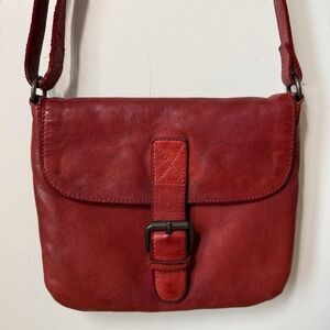 The Trend red leather crossbody bag adjustable shoulder strap